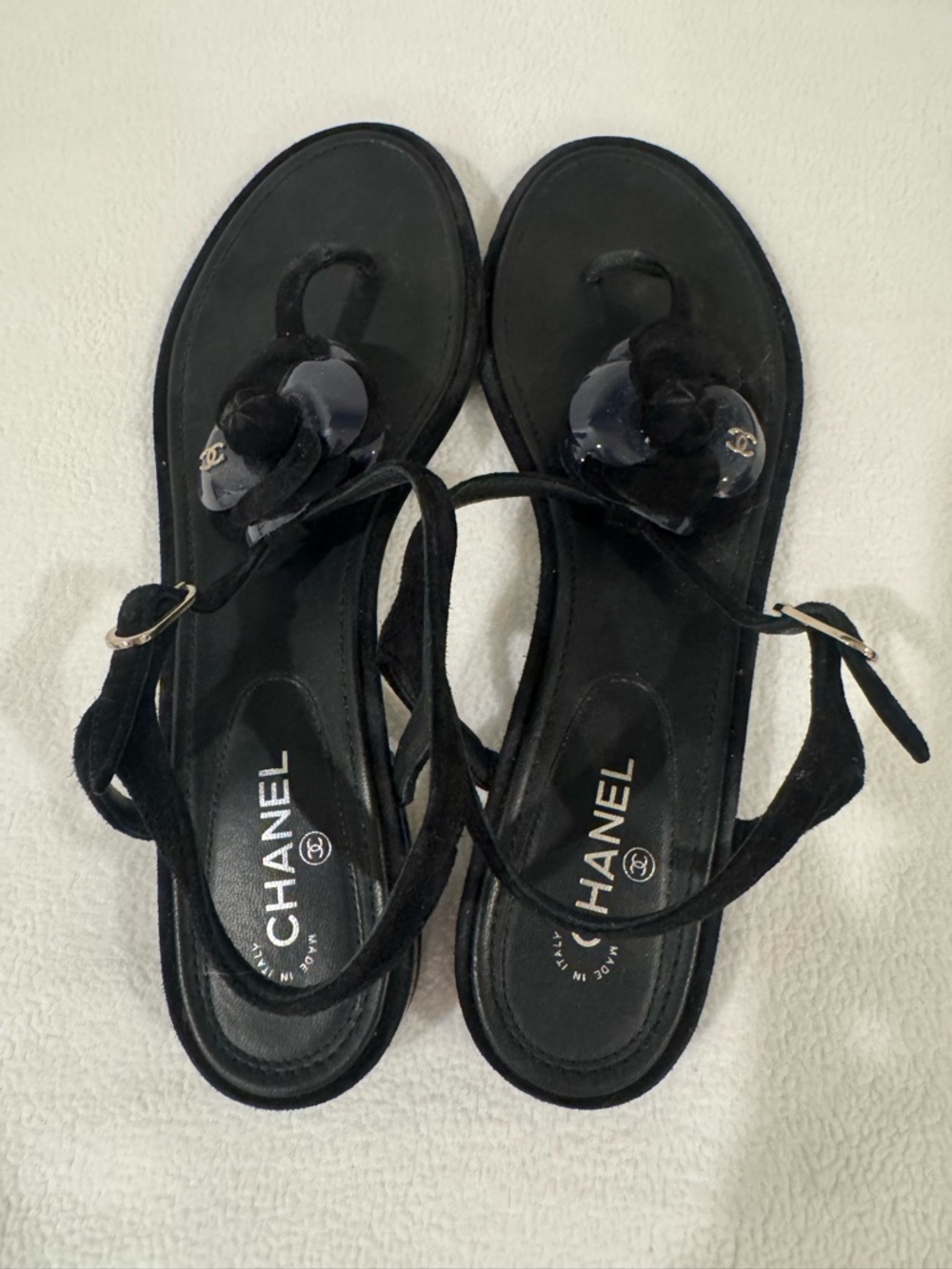 CHANEL Black Suede Thong Sandals with Camellia Accent - Picture 2 of 4